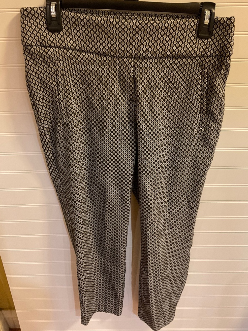 Apt. 9 Essentials Black White Geometric Ankle Pants Size 8